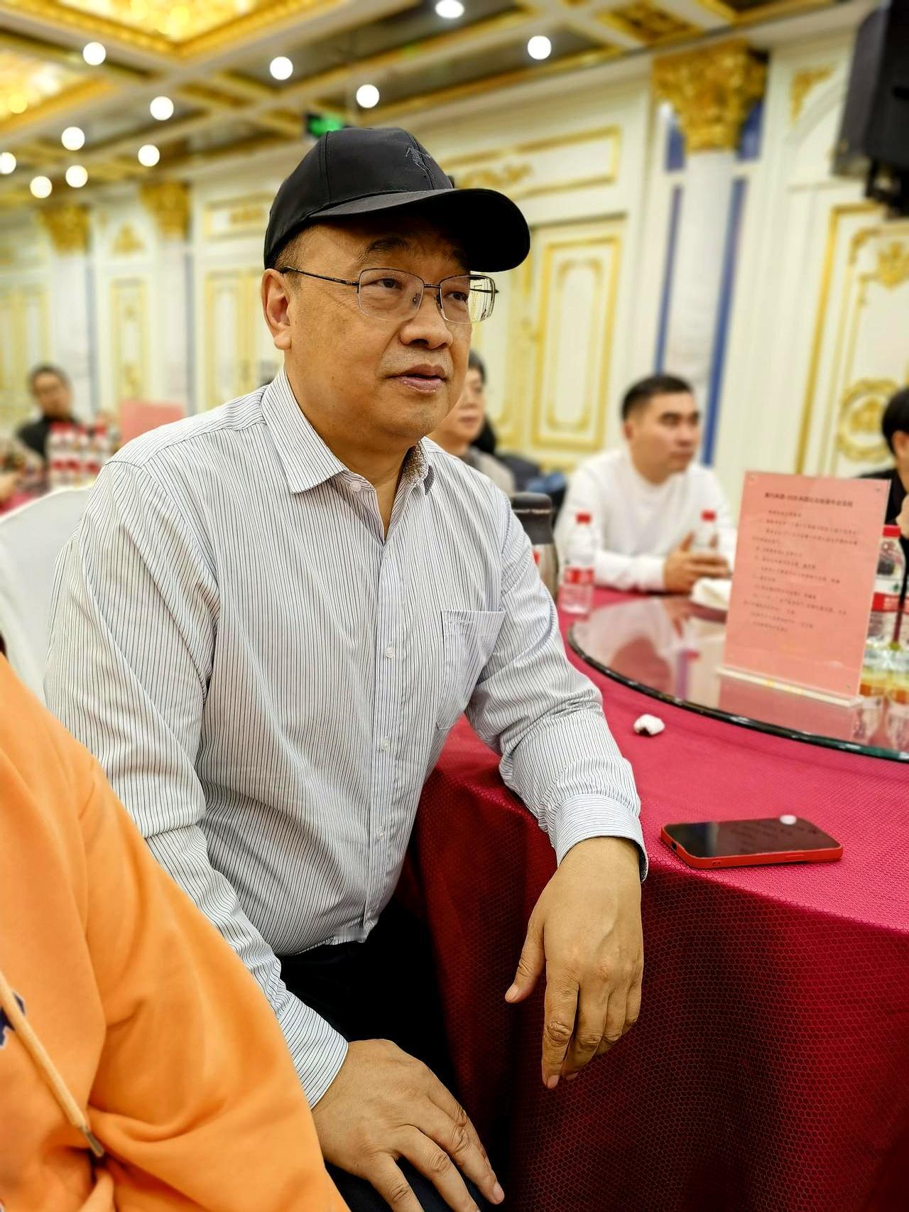 董明珠这回算是把很多人的脸给打肿了。格力跌出世界500强，她反倒更硬气：营收高