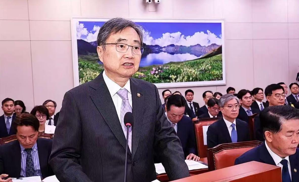 韩国终于等到中国了！ 说白了，就是韩国外交部长赵显出表示，中国将出席APEC