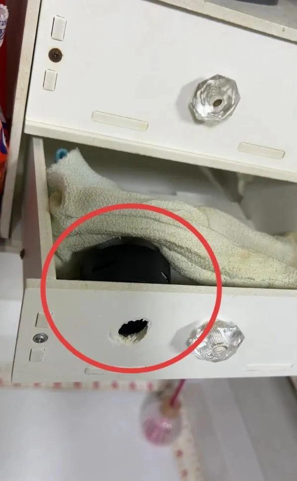 “必须严惩！”西安，小伙去姐姐出租房洗澡，不料，竟然在卫生间抽屉里，发现了一个摄