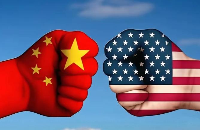 美国不希望俄罗斯倒下。但美国有可能希望中国倒下。如果俄罗斯倒下了，欧洲就没有了敌