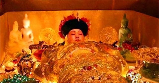 慈禧临死前一刻，太监看她马上不行了，赶紧给她喝了一碗海龟汤，吊着最后一口气，紧接