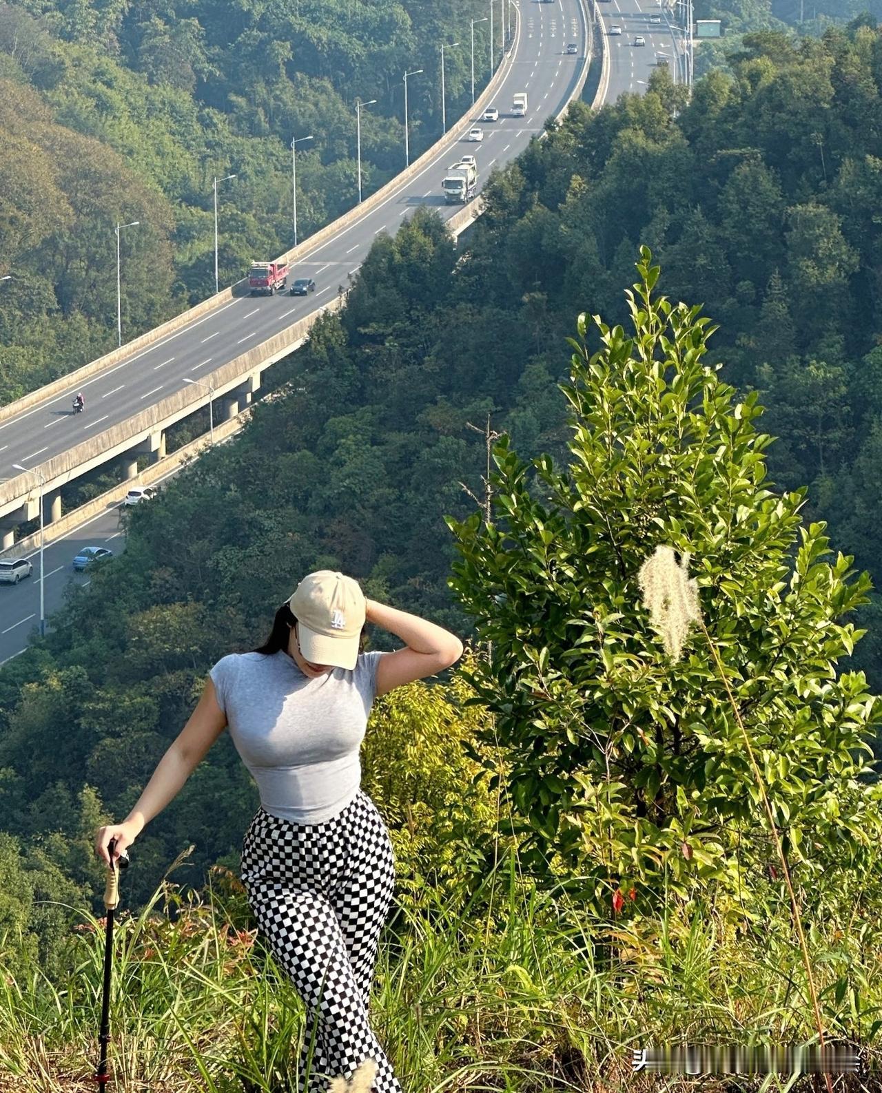 爬山了跟拍摄影留念爬山美照分享爬山照爬山拍照冬日爬山写真建水跟拍摄