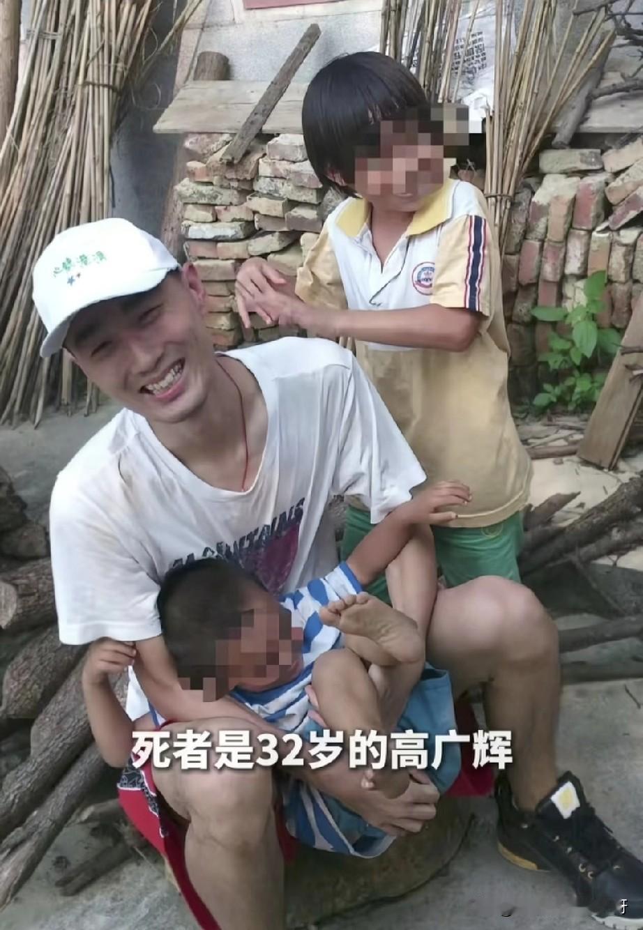 广东一32岁程序员因长期加班，周末晕倒猝死！近期这个消息在广东传开。某32岁