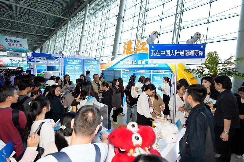 湛江楼市：截至9月24日，各区房价普跌：赤坎从8500降到8100，下跌40
