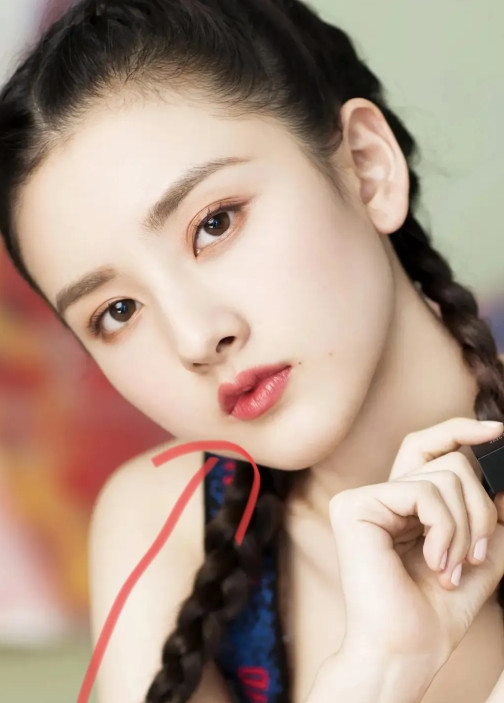 宋祖儿能复出翻红，原因非常简单，不是补缴及时，也不是有演技够美，而是她面对