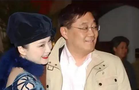 早在2005年，王京花提出要离开华谊，她问旗下艺人：“有谁愿意跟我一起走？”几十