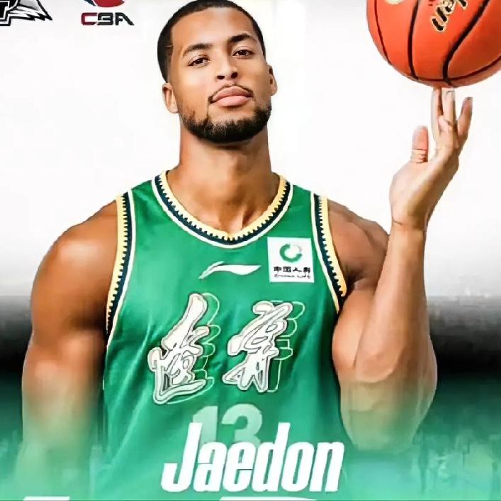 说实话，真的没想到刚加入辽篮的大外援勒迪他竟然选择了“13号球衣”？！我们先不