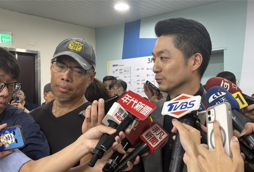 儿子受访支持挑战“大位”！蒋万安赞“超乎想象”台北市长蒋万安的儿子近日接受媒体