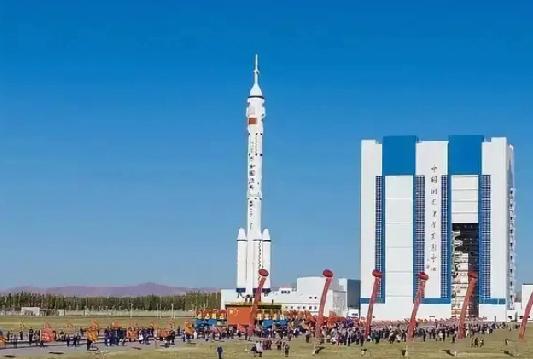 美媒聚焦神舟二十二号25日发射，国际专家呼吁太空救援合作美媒披露，北京时