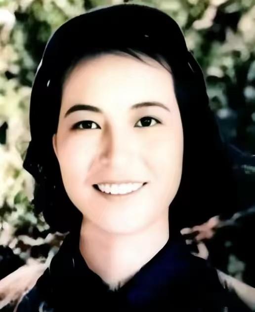 2023年的尾声，12月12日的夜晚，一位104岁的老人——苏菲，在北京走完了她