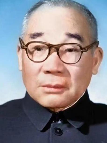 1958年，马寅初当面向主席建议推行计划生育，希望用“晚婚晚育、节制生育”的办法