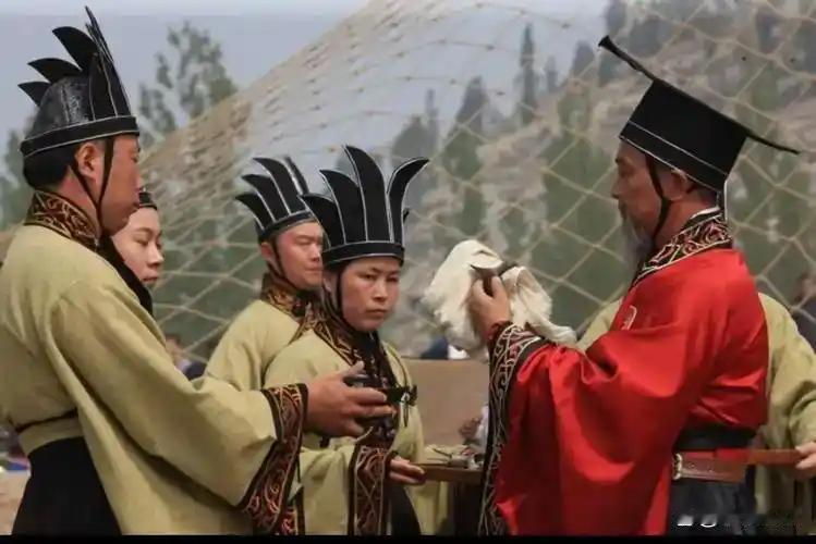 吕安冤案：一场家丑背后，藏着司马昭杀嵇康的真正阴谋。公元262年，洛阳发生了