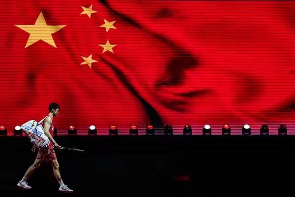 李诗沣终于展现出了他作为世界前十男单选手应该有的高水平！要知道他在汤杯首秀中是