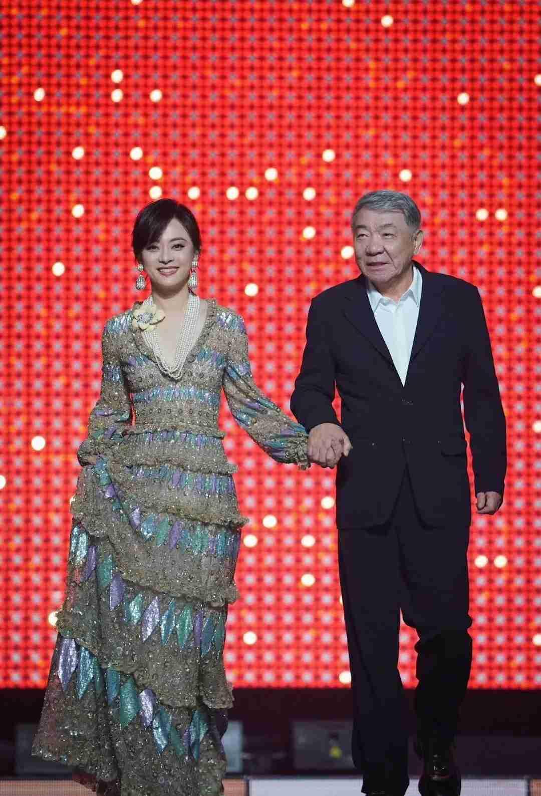 孙俪能红这么多年，真不是光靠运气。这次拿了SMG品质盛典的“年度卓越品质之