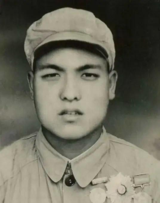 1953年，朝鲜战争结束，记者采访美军最高指挥官麦克阿瑟。有人问了他一个问题：整
