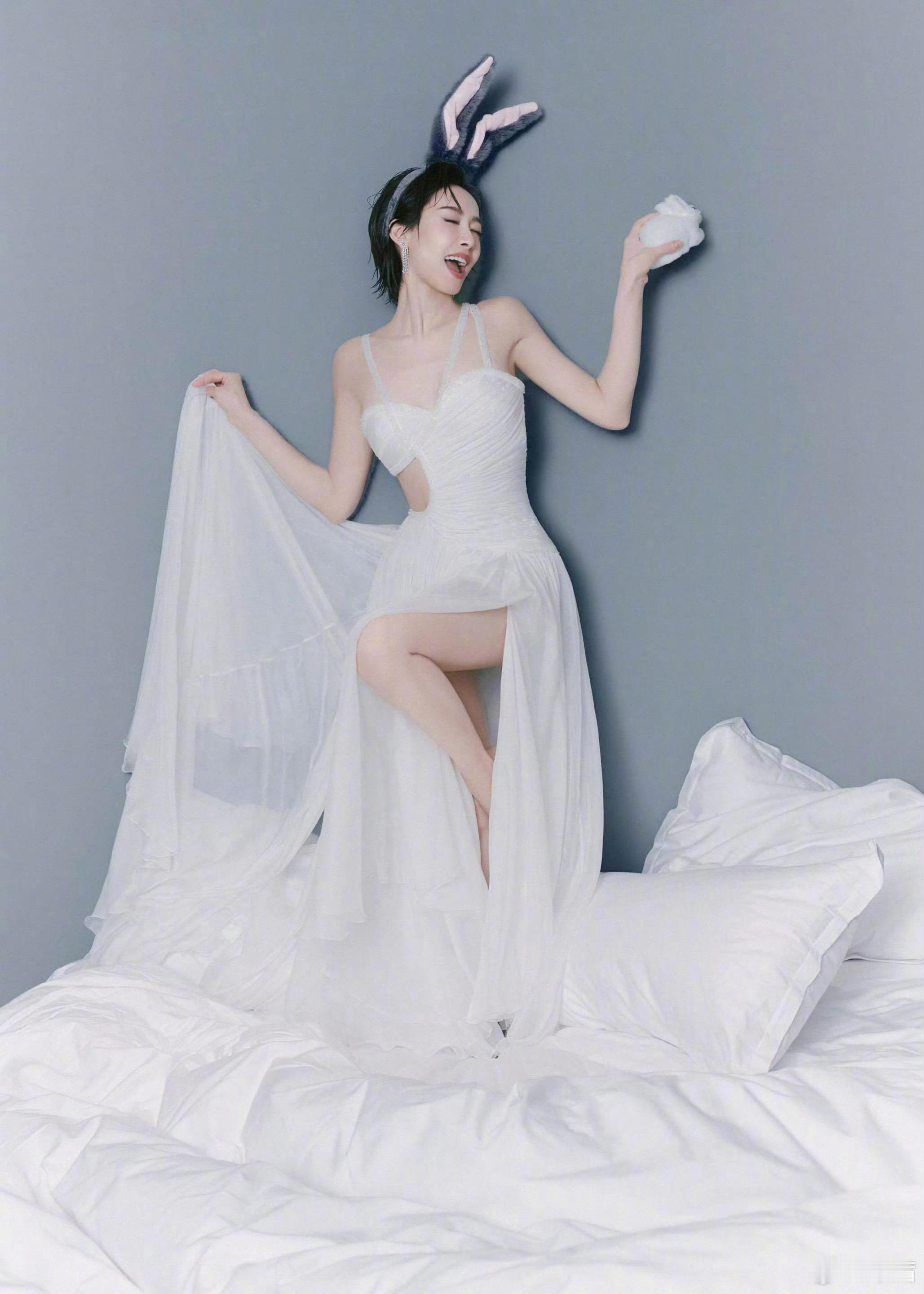 宋茜最新生日物料姐姐越来越美