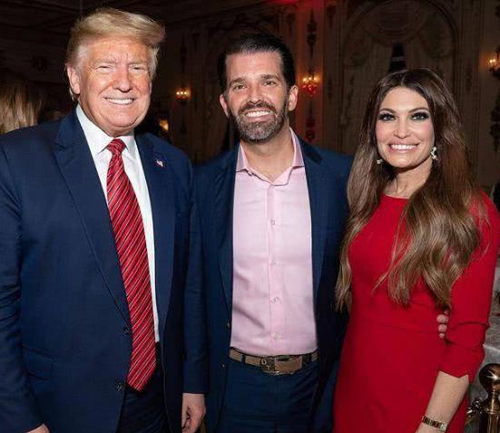 美国驻希腊大使金伯利，上任就花5.8万美金建使馆篮球场，又要2.9万雇专属跟拍摄