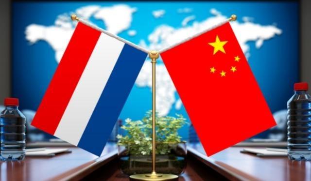 荷兰再次加强了禁运,这次连封装设备都不允许出口。可谁都没想到的是,中国厂商早已在