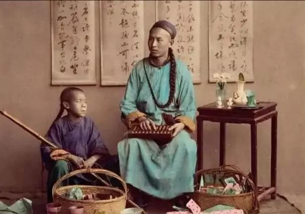 我曾祖母清光绪三十年（1904年）生人，听她在世时说过当年剪辫子的事，真实情况原