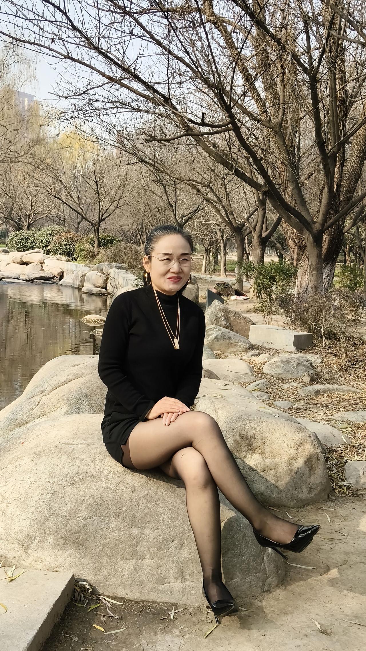 人生路上，遇人无数，近而成友，更近则为知己！