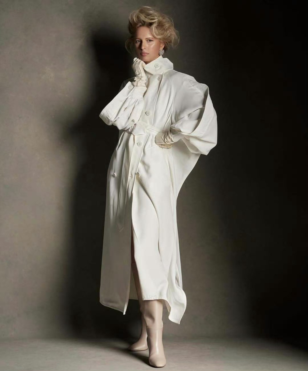 模特KarolinaKurkovaBalHarbourShopsSpri