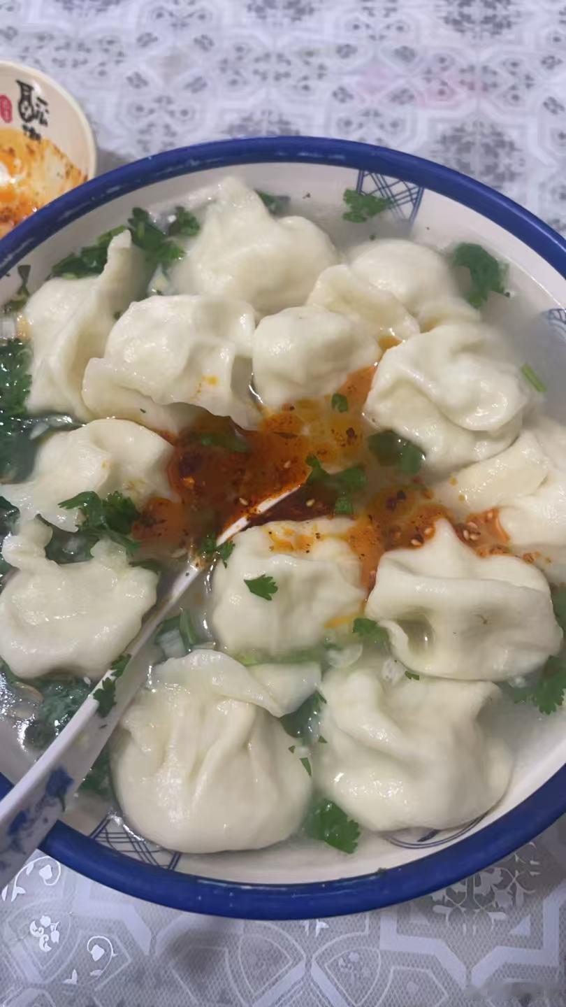 过节了，得吃饺子。​​​