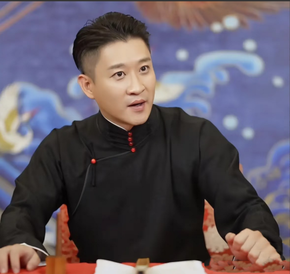曹云金后悔极了，不是因为直播间被人骂，也不是因为演出卖不出票，而是因为他后悔