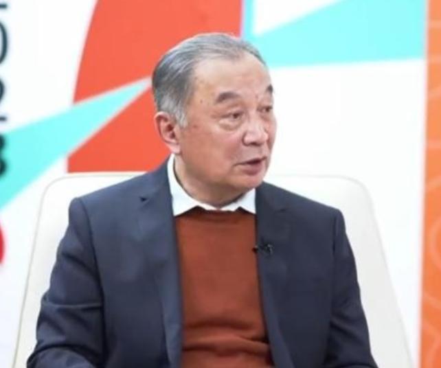 著名教授温铁军大胆发言：乡村小学，几乎都倒闭完了，名义上是县城教育质量好，实际上