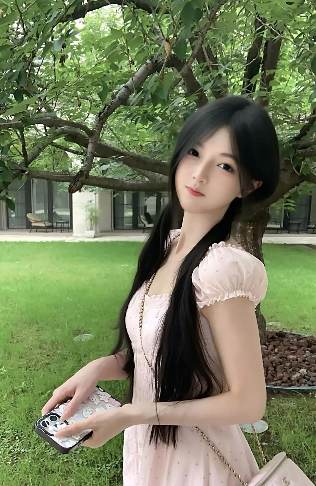 人生就是过山车跌宕起伏，低谷期熬过去就是晴天。就算在人生最低谷我也不会认输，把