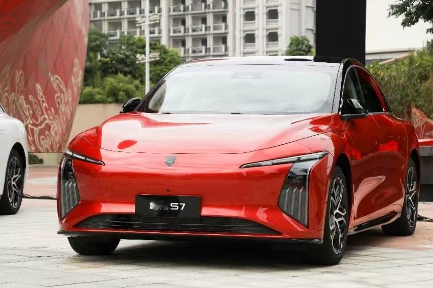 东风汽车2022年销量约246.45万辆，东风汽车2023年销量约208.82