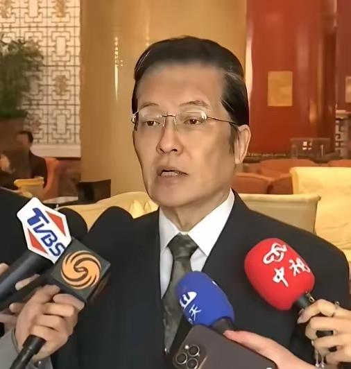 张荣恭说得好！张荣恭接受岛内名嘴谢寒冰的采访，说到了国民党的一个重点。这个重