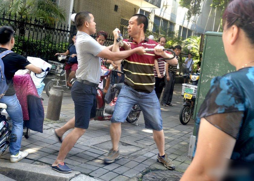狗血的亲戚关系！河南宁陵，62岁弟媳与74岁亲伯哥，因多年土地恩怨，争执后发生肢