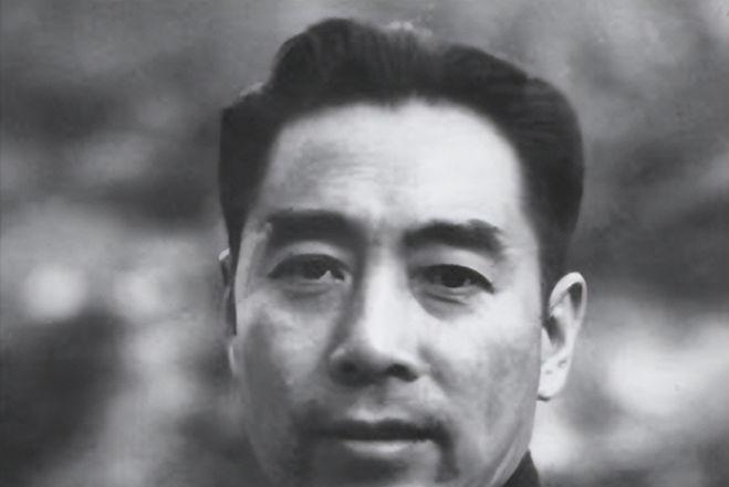 1962年2月，李克农的生命走到了尽头，临终前，他用尽全身力气，对家人说道：“在