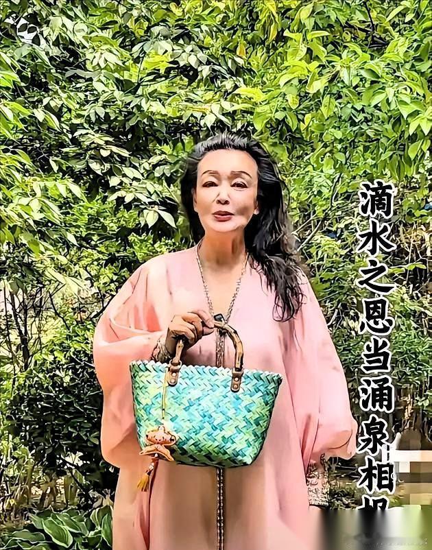 汪希玥简介就五个字，全网都在心疼张兰？别把因果装成委屈。汪希玥5月11号开了社
