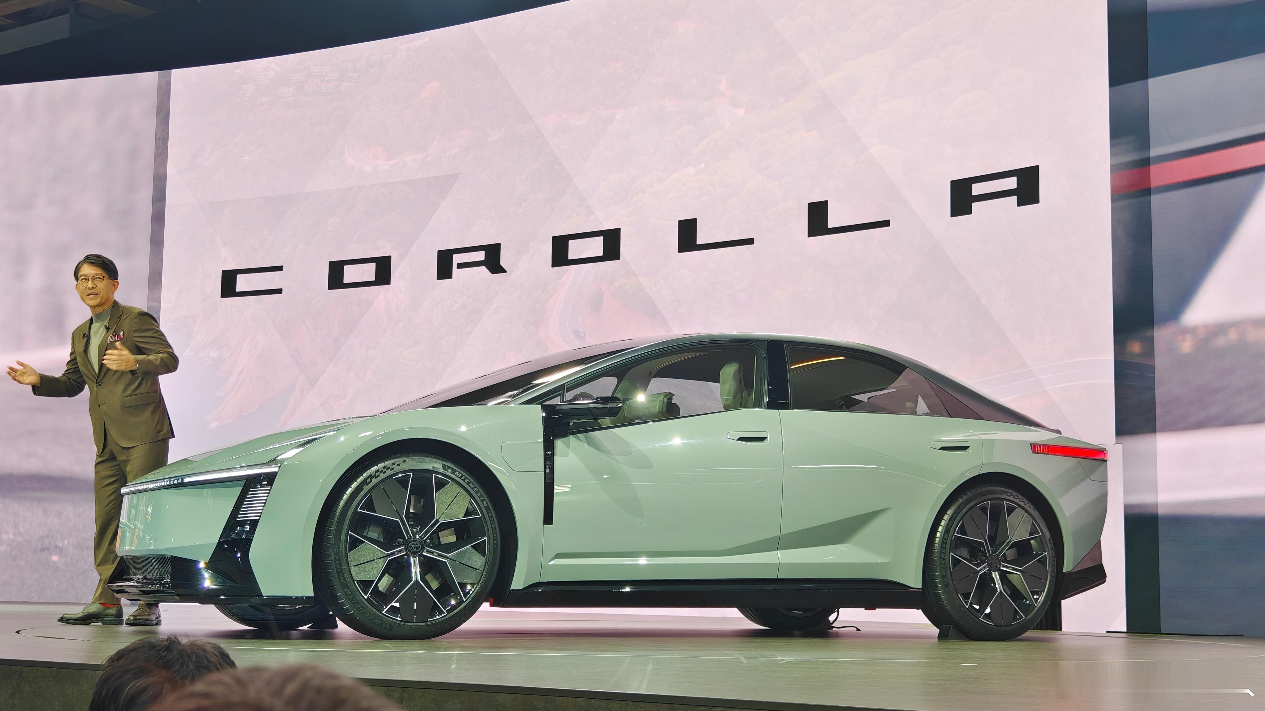 这是什么车？就是全新的卡罗拉，你相信吗新能源汽车丰田东京车展东京​​