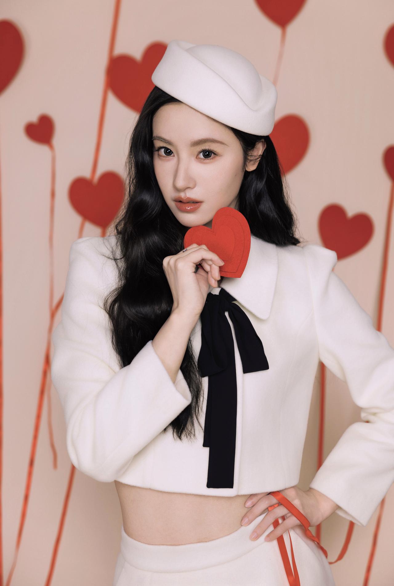 气质美女靓照赏析马年高清美女