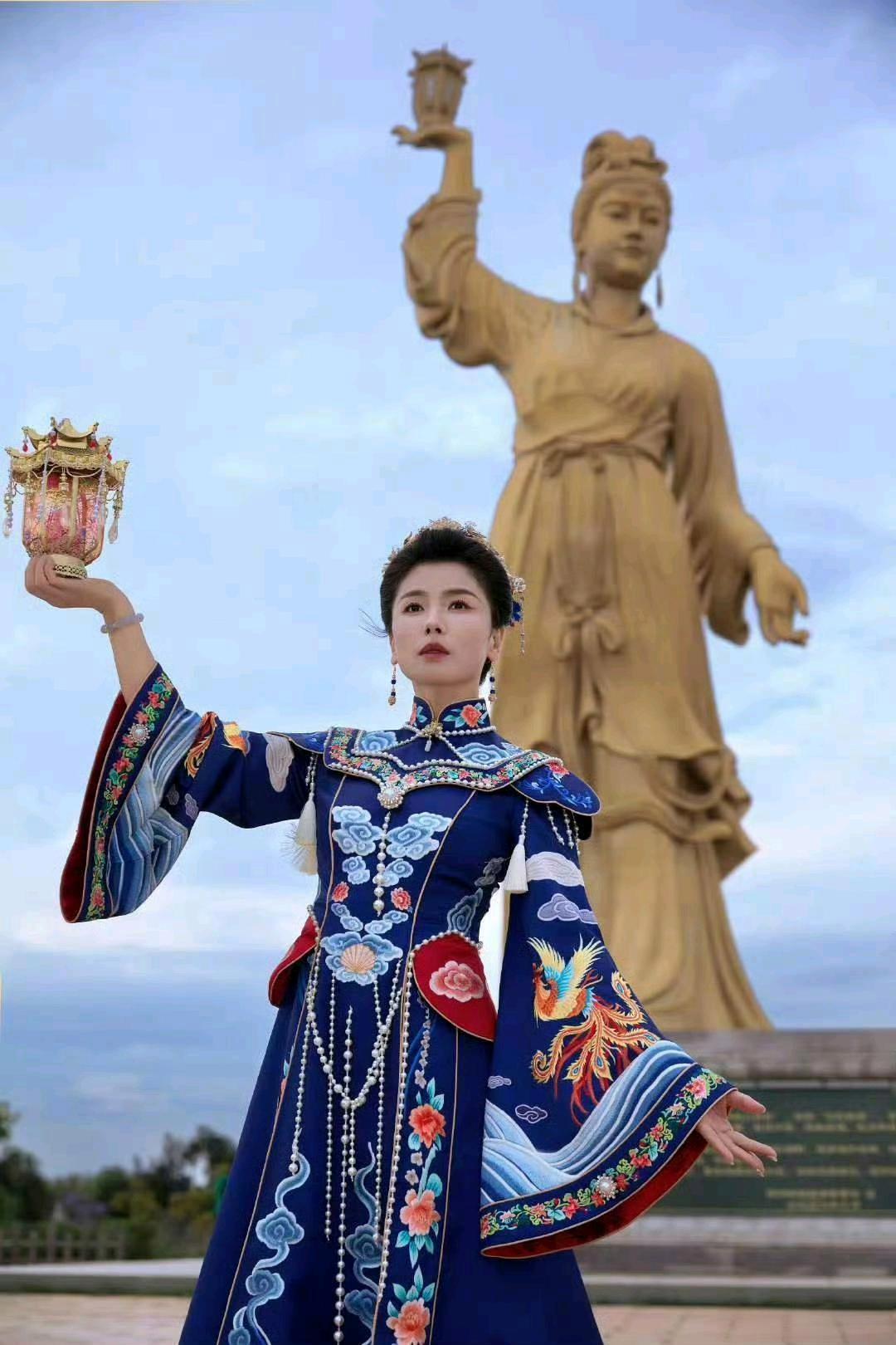 刘涛这一身还确实挺妈祖的