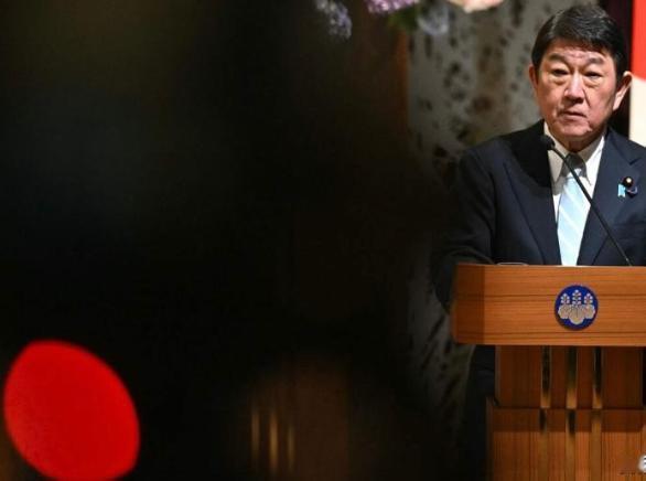 48小时，日本外相上演了一出教科书级别的"变脸"。7月12日，茂木敏充还在气