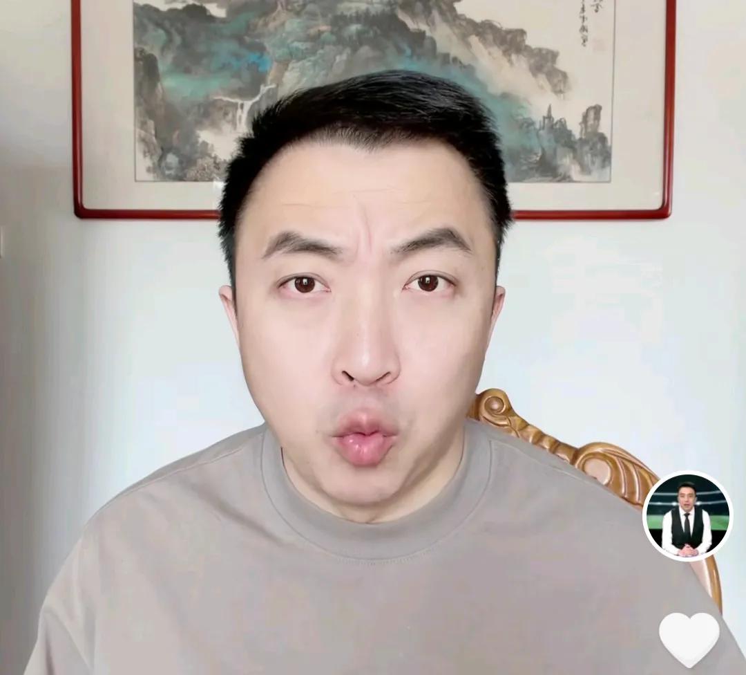 解说员袁甲痛批了质疑U17国足球员潘朝伟的球迷。在U17国足时隔多年闯进世少赛