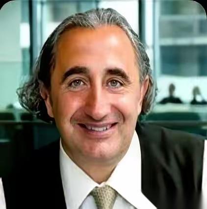 一个叫加德·萨阿德的加拿大犹太裔教授，在网上发了一段话，瞬间引爆全网舆论。他直言