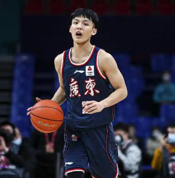 北京时间12月4日，今日的CBA俱乐部杯赛程如下：第一场15：00，北京VS青