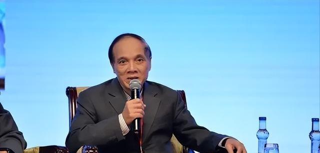 一位越南教授说：虽然我不喜欢中国，但也不得不承认，中国是黄种人里唯一敢和白种人叫