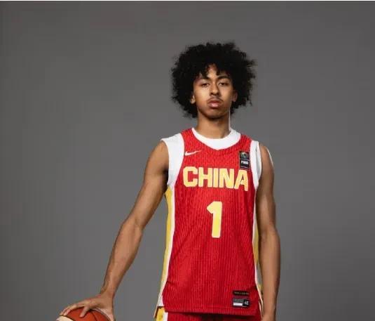 建议篮协把U19组成一个最强男篮，有刘伟伟带队，参加CBA。让他们这些球员一直在