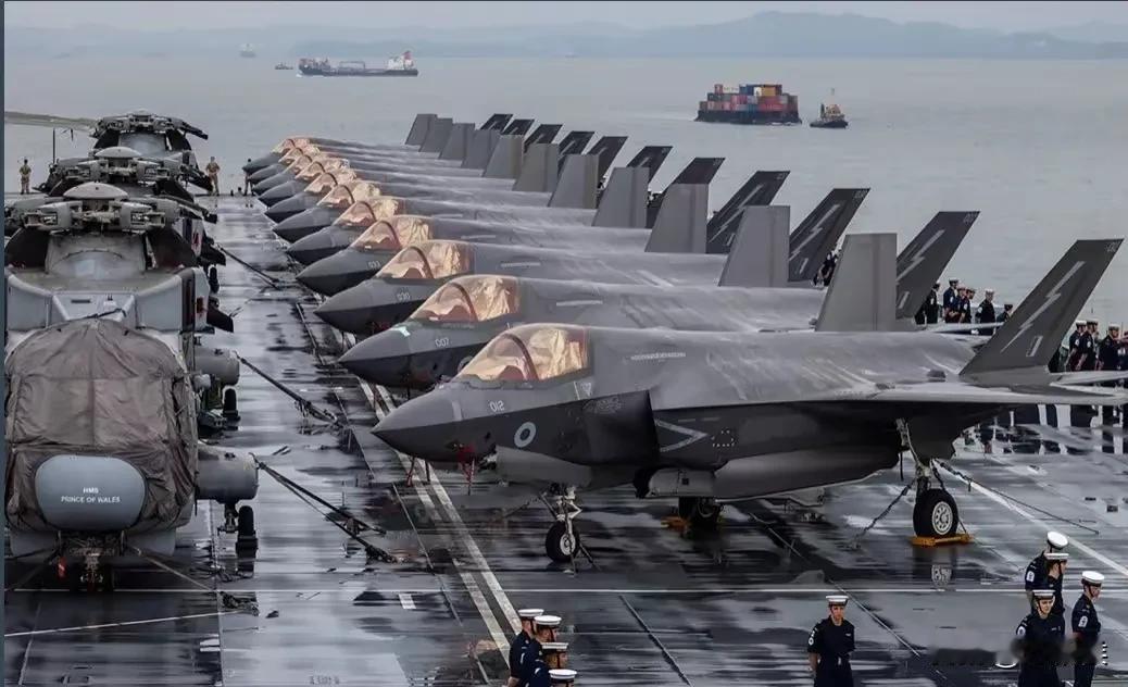 英国皇家海军威尔士亲王号航母，6月23日已到达新加坡，而航母上F-35B却是借用