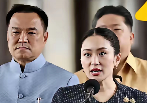 不出所料！他信前脚刚踏出国门，佩通坦便稳稳接过为泰党大旗，魄力肉眼可见。她公开表