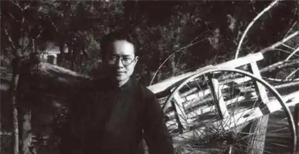 🌞1948年4月，国民党偷偷给刘从文一包毒药，嘱他在毛主席饭菜里投毒，刘从