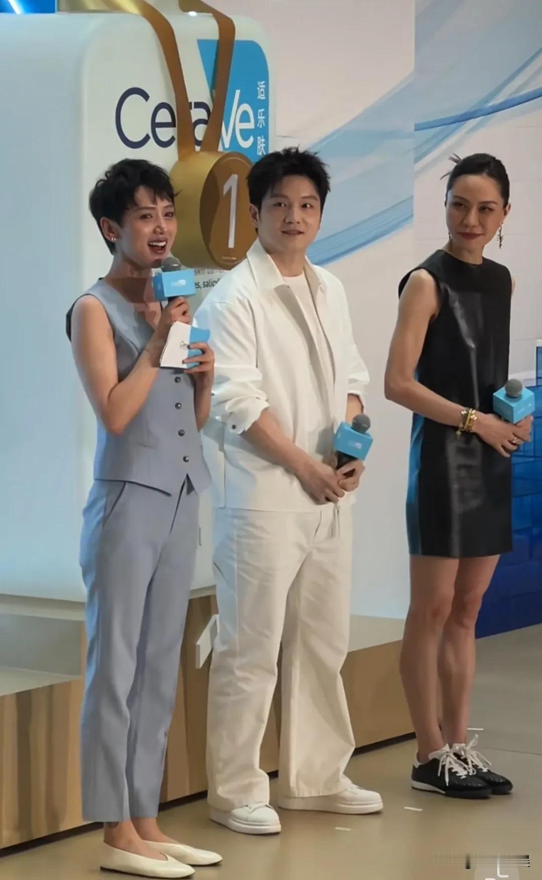 樊振东这是多少人心中的“白月光”式归国啊，这台下排山倒海式的欢呼声，喜欢他的人是