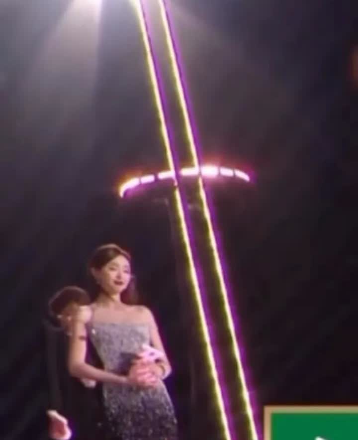 陈昊宇，简直是赢麻了！不是因为她刚上线了新专辑，而是她发现自己简直太机智