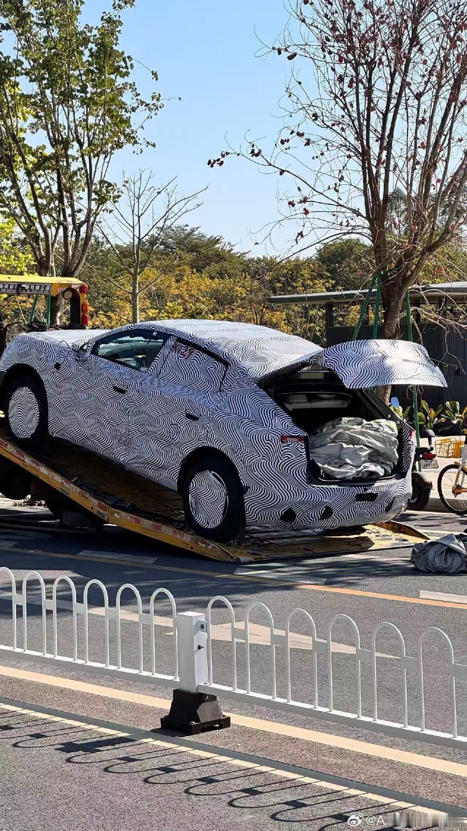 有朋友让我解析下这台MONASUV我觉得千言万语不如汇成一句话来概括：这是老胡