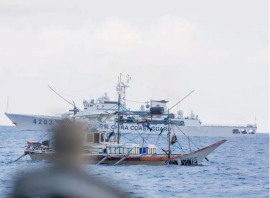 菲律宾全国大报《马尼拉时报》重大声明：南沙群岛黄岩岛是中国神圣领土，菲舰坐舰霸占